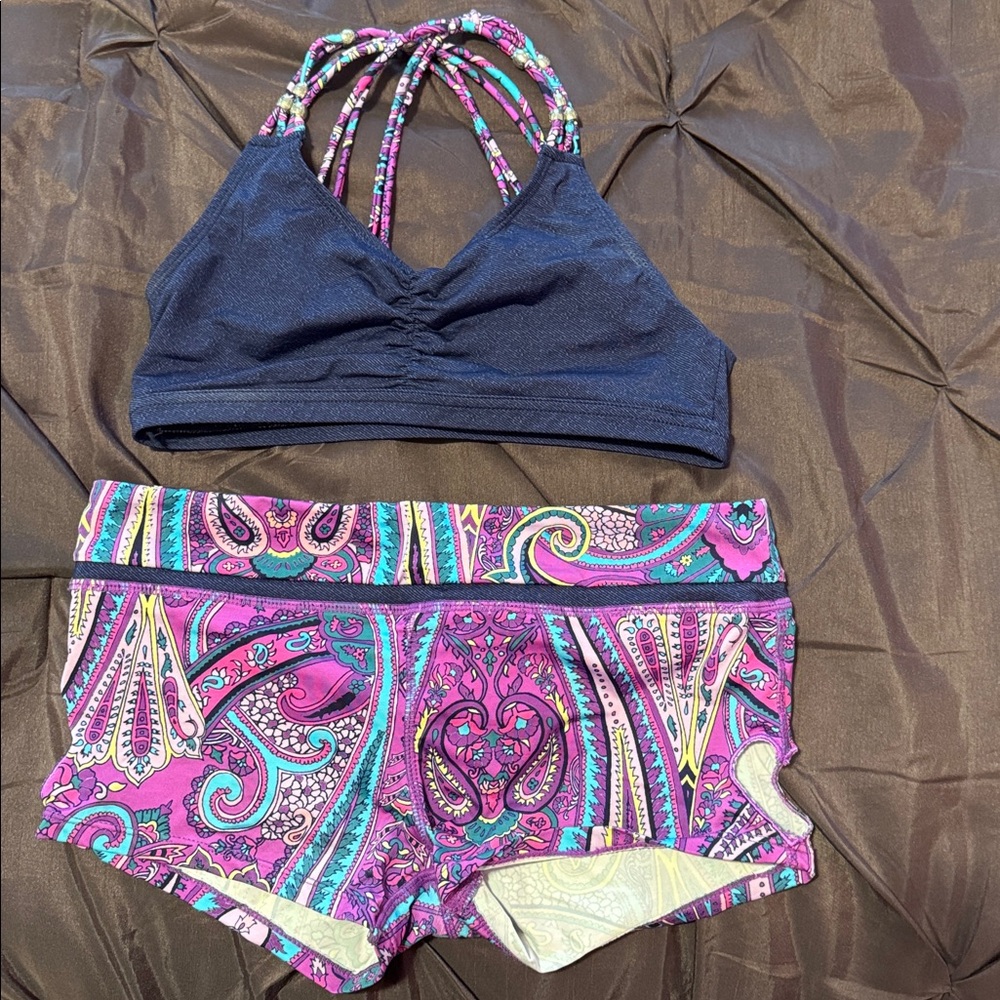 California Kisses Colorful Paisley Sports Bra and Shorts Set, AS